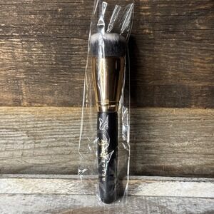 Belle‎ Beauty Foundation Brush No. 1